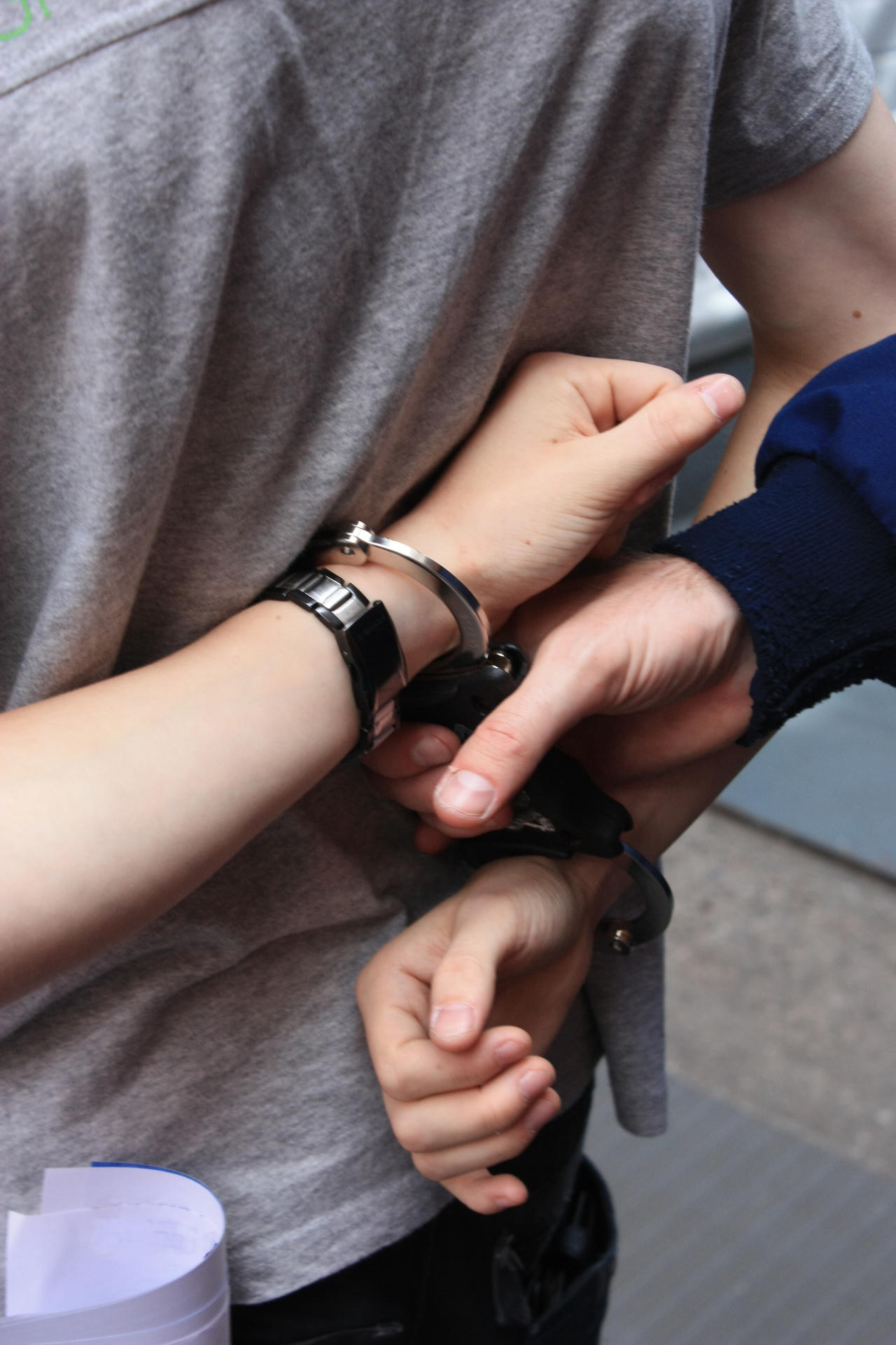 Tiểu thư nhà lành nhập vai gái làng chơi giúp công án phá án